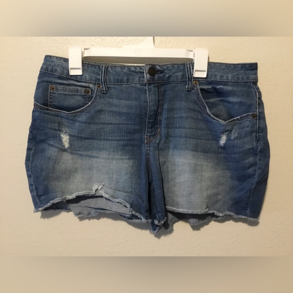 Time And Tru Jean Shorts Size 16
